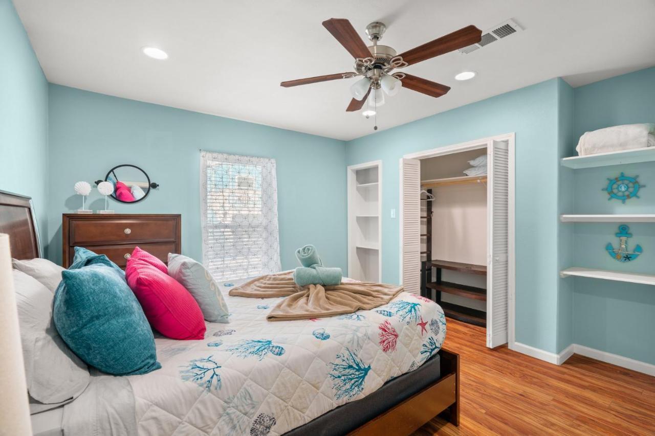 1 Min To Ocean Breeze 3br Fast Wifi Galveston
