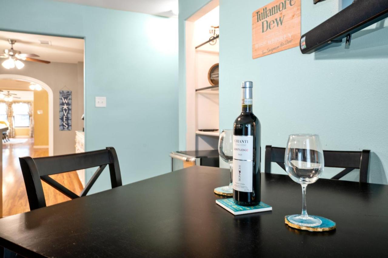 1 Min To Ocean Breeze 3br Fast Wifi * Galveston